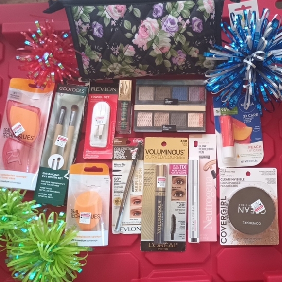 Real Techniques Makeup Sponge and Brush Set - Orange and Green